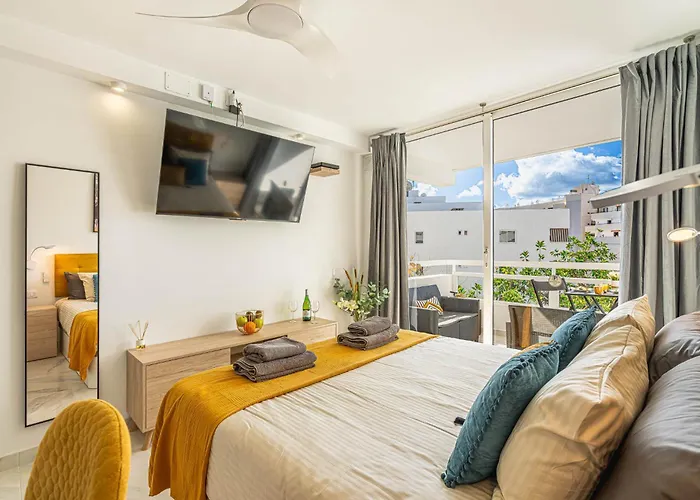 Апартаменти Golden View Ponderosa *